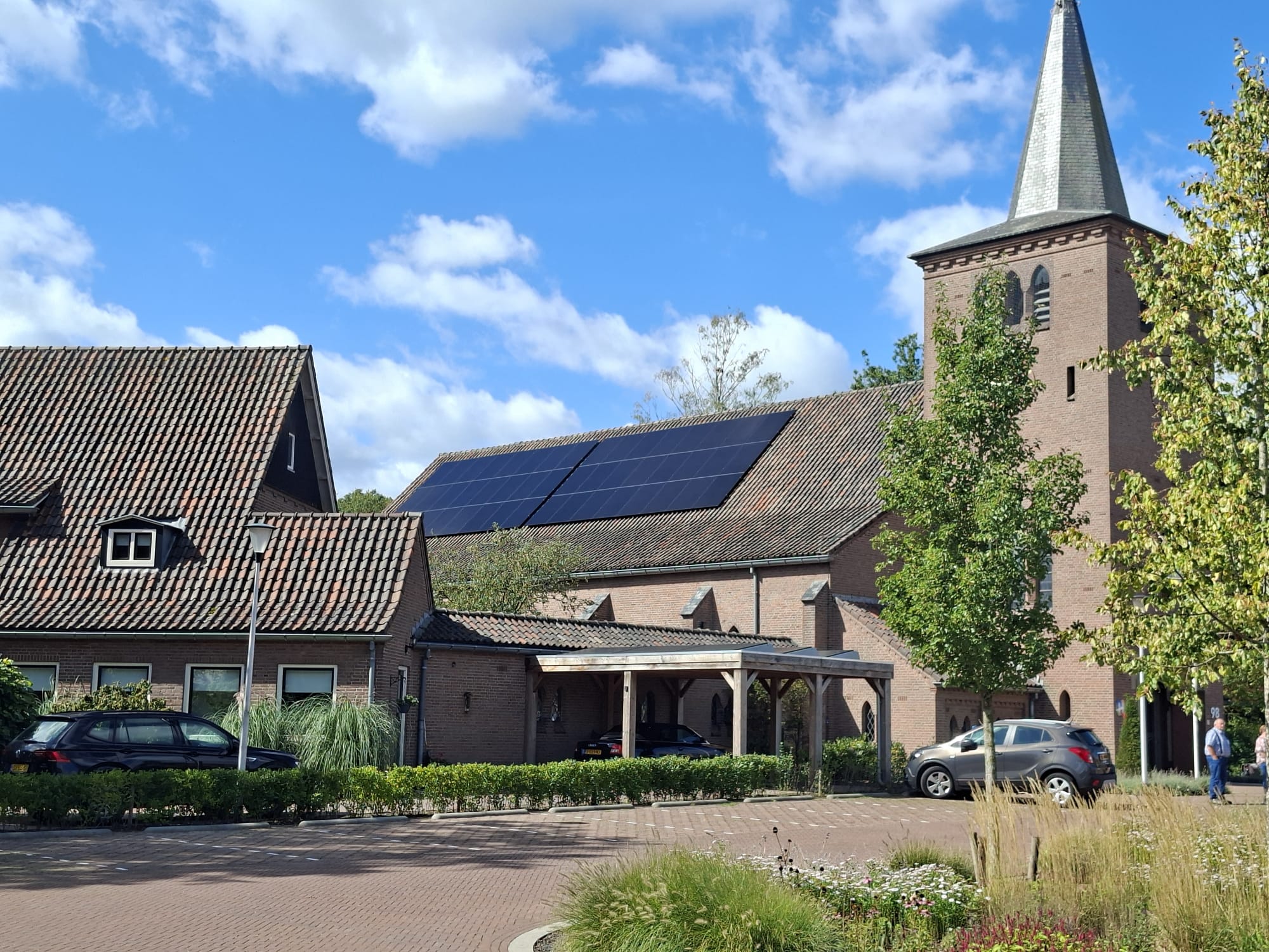 48 zonnepanelen voor het Hart van Fleringen